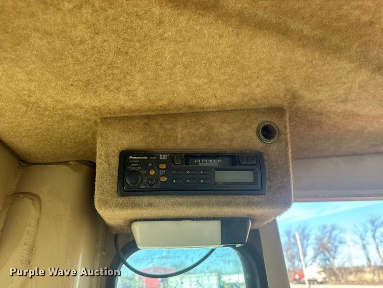 image for item ET1558 1995 Caterpillar 120H motor grader