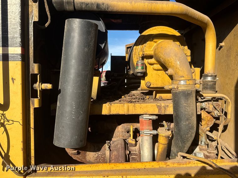 image for item ET1558 1995 Caterpillar 120H motor grader