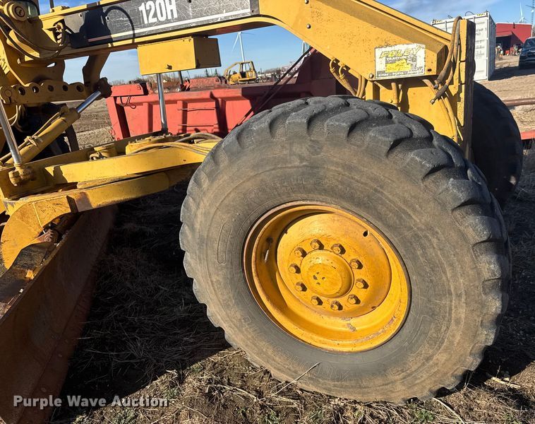 image for item ET1558 1995 Caterpillar 120H motor grader