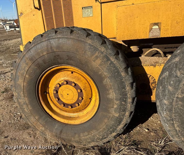 image for item ET1558 1995 Caterpillar 120H motor grader