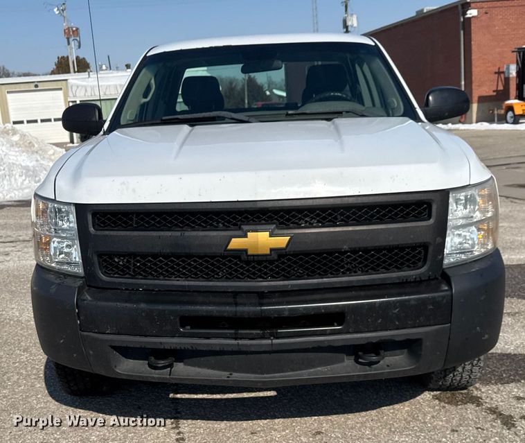 image for item ET4433 2012 Chevrolet Silverado 1500 Ext. Cab pickup truck
