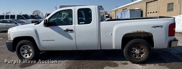image for item ET4433 2012 Chevrolet Silverado 1500 Ext. Cab pickup truck