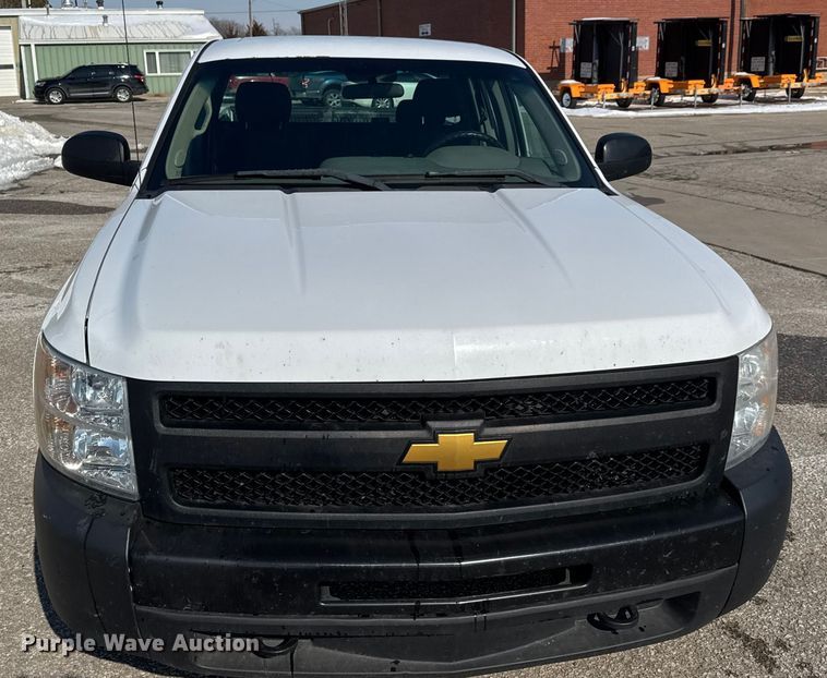 image for item ET4433 2012 Chevrolet Silverado 1500 Ext. Cab pickup truck