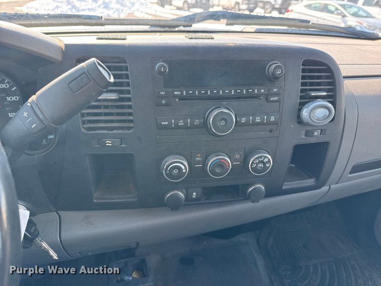 image for item ET4433 2012 Chevrolet Silverado 1500 Ext. Cab pickup truck