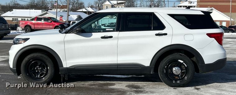 image for item ET6917 2020 Ford Explorer Police Interceptor SUV