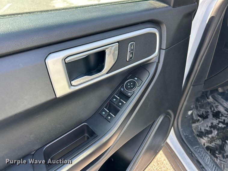 image for item ET6917 2020 Ford Explorer Police Interceptor SUV