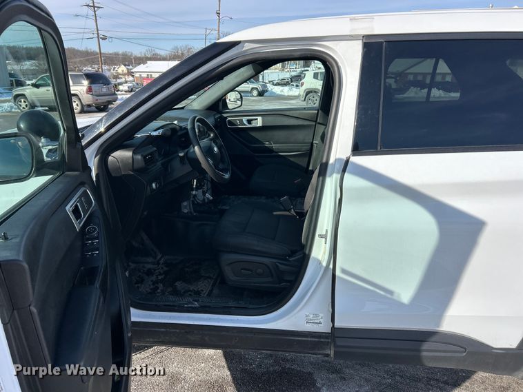 image for item ET6917 2020 Ford Explorer Police Interceptor SUV