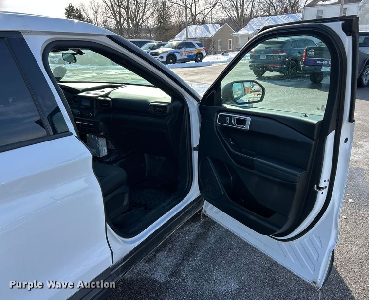 image for item ET6917 2020 Ford Explorer Police Interceptor SUV