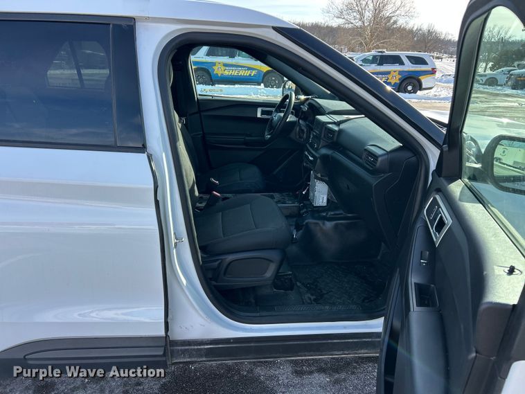 image for item ET6917 2020 Ford Explorer Police Interceptor SUV