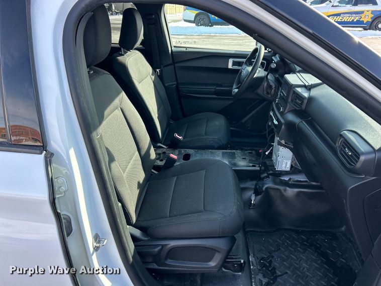 image for item ET6917 2020 Ford Explorer Police Interceptor SUV