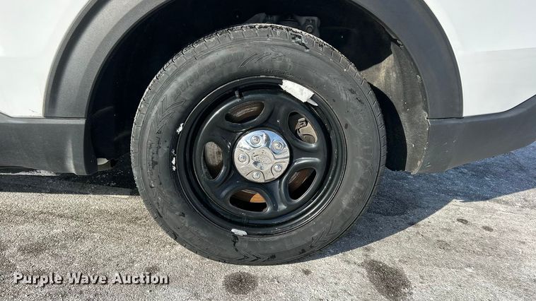 image for item ET6917 2020 Ford Explorer Police Interceptor SUV