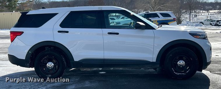 image for item ET6920 2022 Ford Explorer Police Interceptor SUV