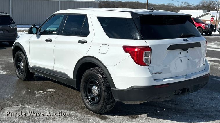 image for item ET6920 2022 Ford Explorer Police Interceptor SUV