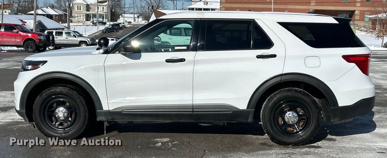 image for item ET6920 2022 Ford Explorer Police Interceptor SUV