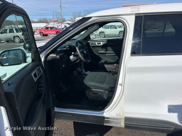 image for item ET6920 2022 Ford Explorer Police Interceptor SUV