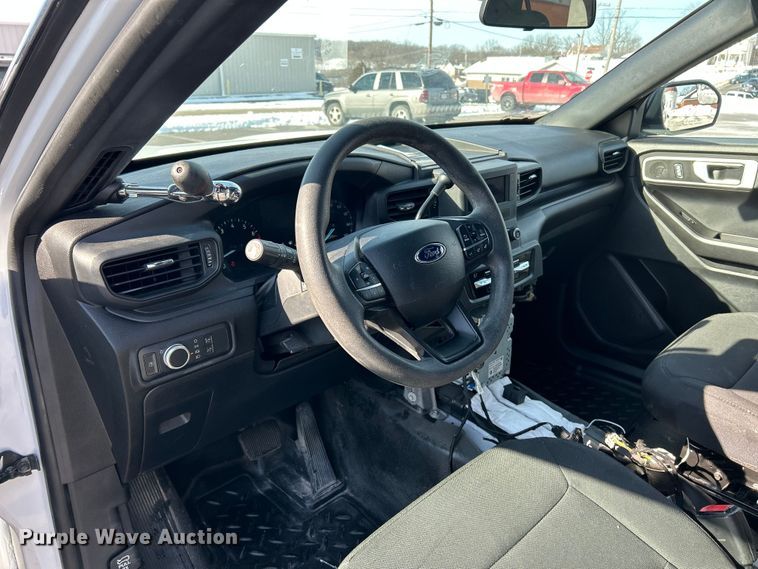 image for item ET6920 2022 Ford Explorer Police Interceptor SUV
