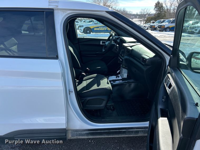 image for item ET6920 2022 Ford Explorer Police Interceptor SUV