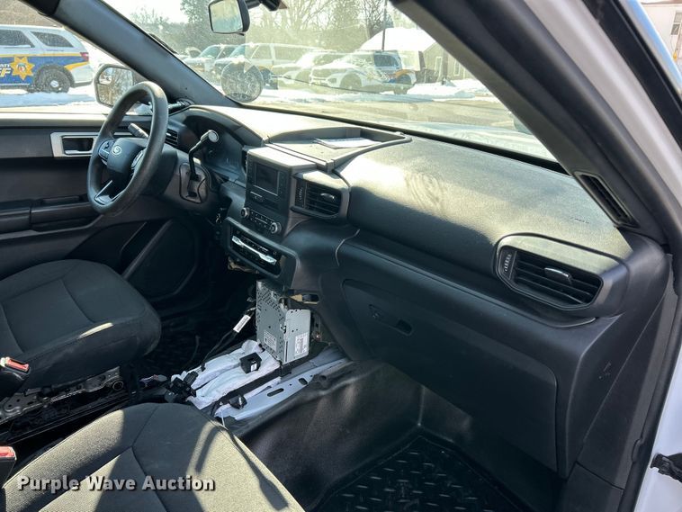 image for item ET6920 2022 Ford Explorer Police Interceptor SUV