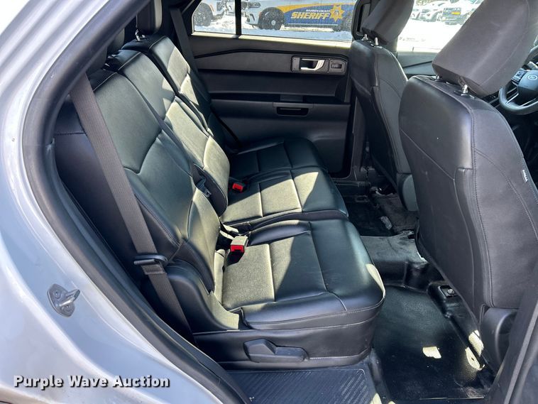 image for item ET6920 2022 Ford Explorer Police Interceptor SUV