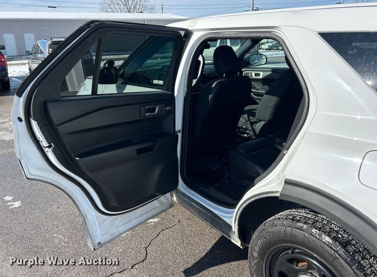 image for item ET6920 2022 Ford Explorer Police Interceptor SUV
