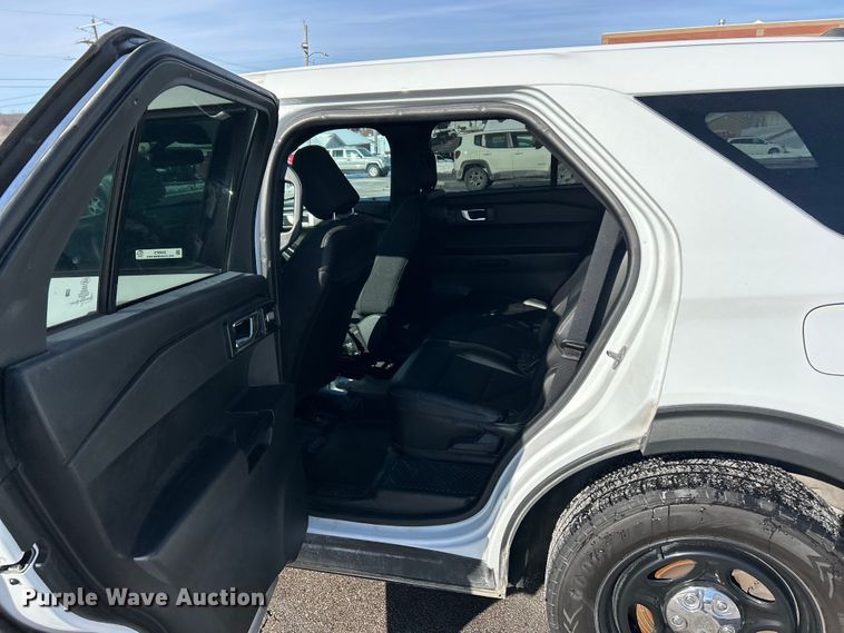 image for item ET6920 2022 Ford Explorer Police Interceptor SUV