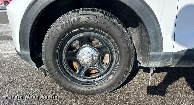 image for item ET6920 2022 Ford Explorer Police Interceptor SUV