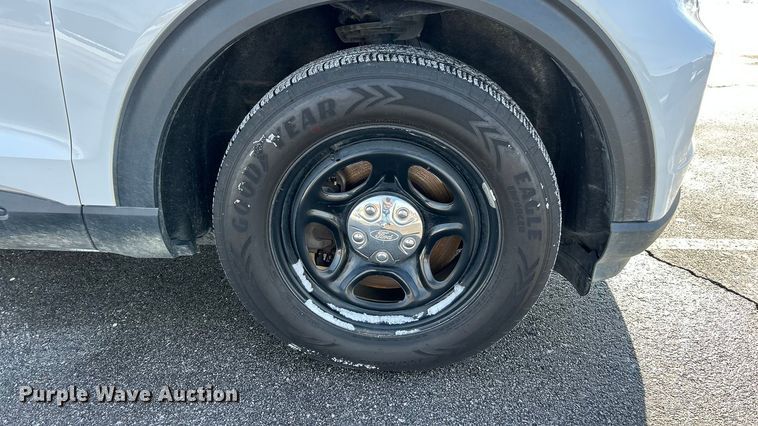 image for item ET6920 2022 Ford Explorer Police Interceptor SUV