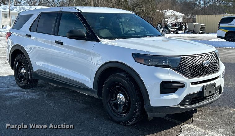 image for item ET6922 2022 Ford Explorer Police Interceptor SUV