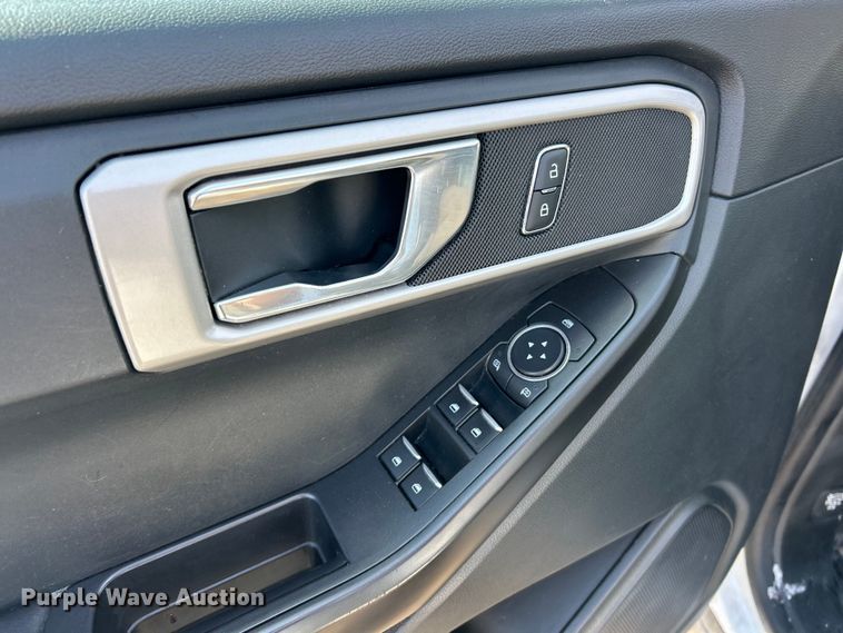 image for item ET6922 2022 Ford Explorer Police Interceptor SUV