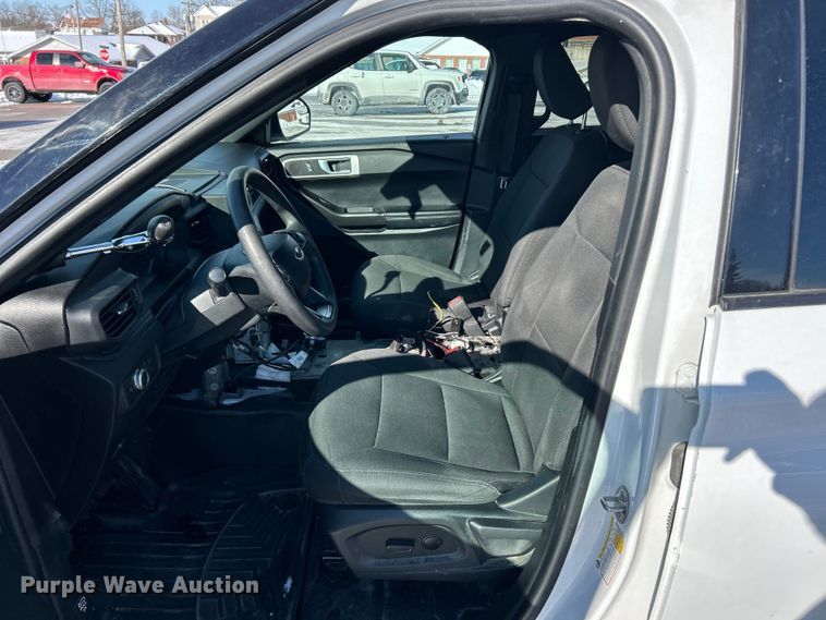 image for item ET6922 2022 Ford Explorer Police Interceptor SUV
