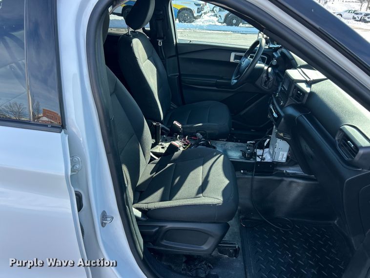 image for item ET6922 2022 Ford Explorer Police Interceptor SUV