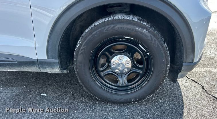 image for item ET6922 2022 Ford Explorer Police Interceptor SUV