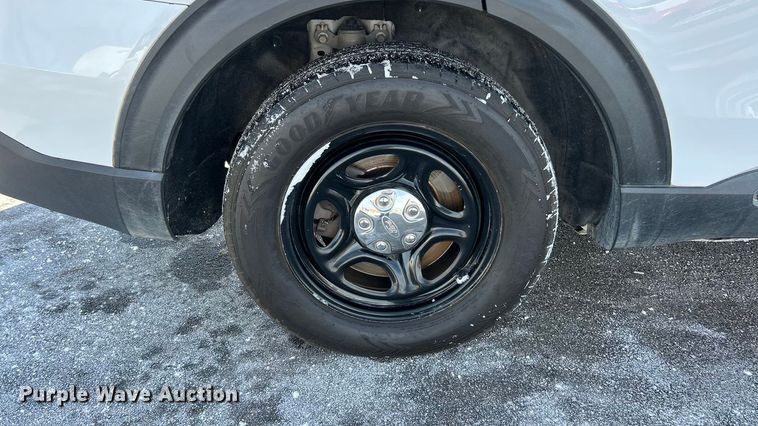 image for item ET6922 2022 Ford Explorer Police Interceptor SUV