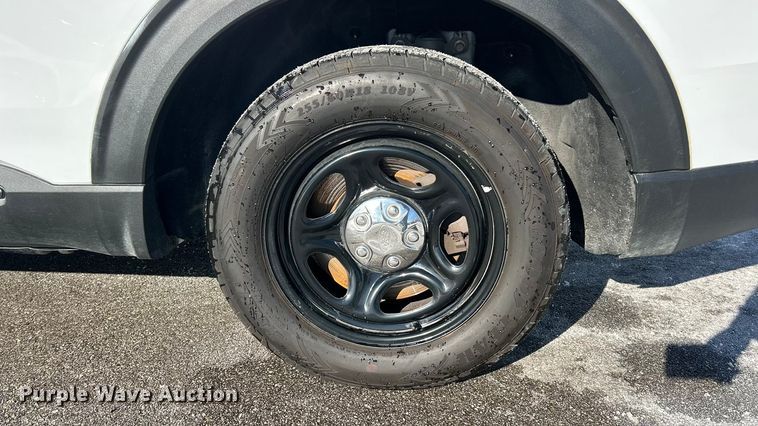 image for item ET6922 2022 Ford Explorer Police Interceptor SUV