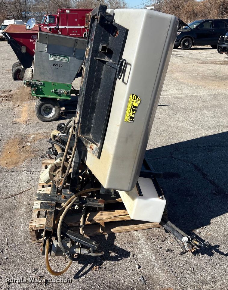 image for item EU4046 B&B Technologies turf sprayer