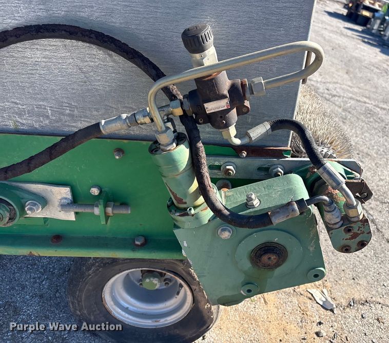 image for item EU4047 Bannerman BTD-10 top dresser spreader