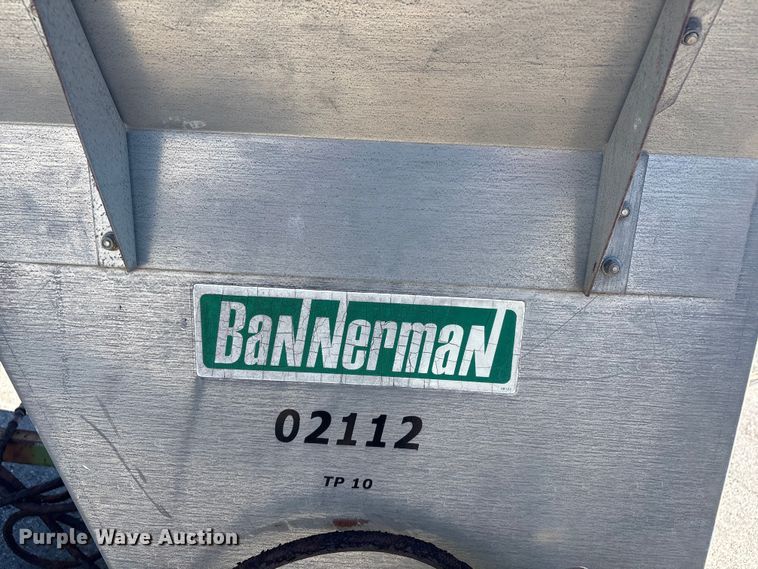 image for item EU4047 Bannerman BTD-10 top dresser spreader