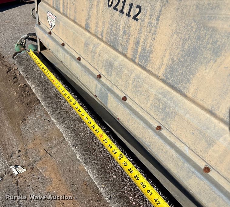 image for item EU4047 Bannerman BTD-10 top dresser spreader