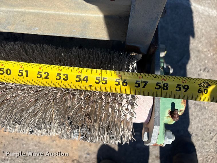 image for item EU4047 Bannerman BTD-10 top dresser spreader