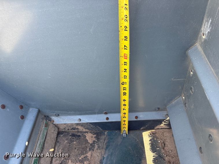 image for item EU4047 Bannerman BTD-10 top dresser spreader