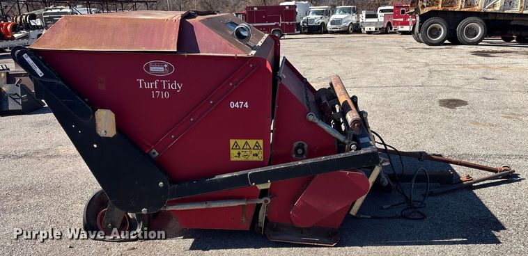 image for item EU4048 Redexim Charterhouse Turf Tidy 1710 turf sweeper