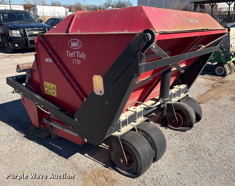 image for item EU4048 Redexim Charterhouse Turf Tidy 1710 turf sweeper