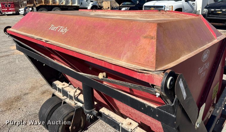 image for item EU4048 Redexim Charterhouse Turf Tidy 1710 turf sweeper