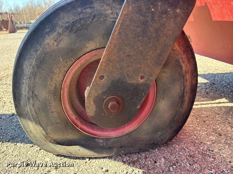 image for item EU4048 Redexim Charterhouse Turf Tidy 1710 turf sweeper