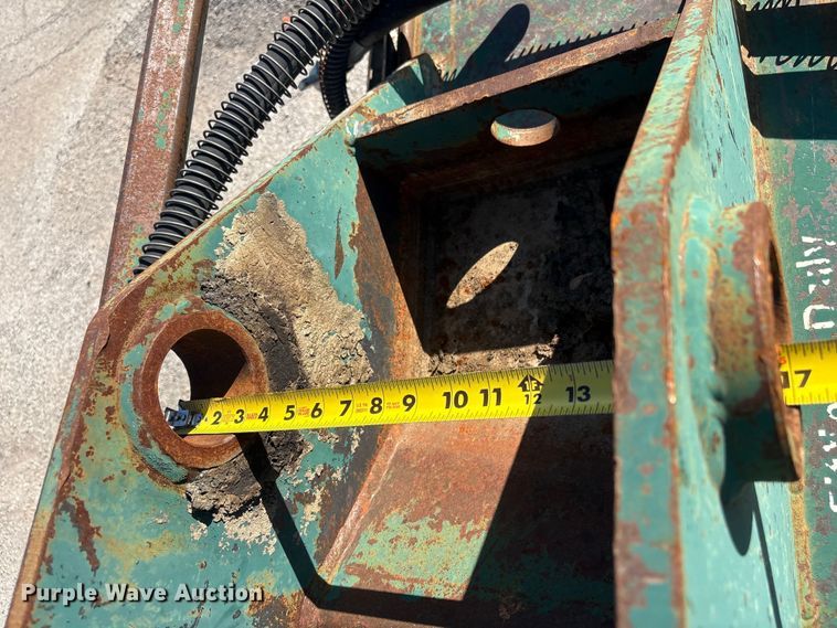 image for item EU4051 Excavator mulcher