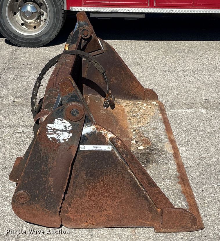 image for item EU4053 Skid steer four-in-one bucket