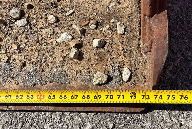 image for item EU4053 Skid steer four-in-one bucket