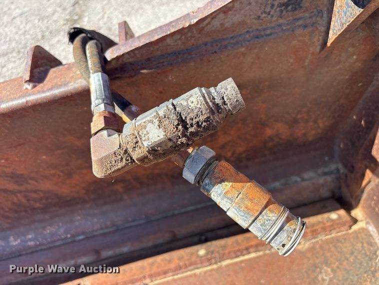 image for item EU4053 Skid steer four-in-one bucket