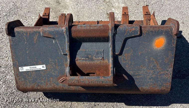 image for item EU4056 Bobcat 7150228 backhoe bucket