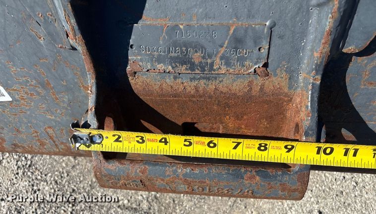 image for item EU4056 Bobcat 7150228 backhoe bucket